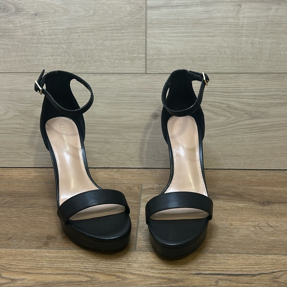 BCBGeneration Heels Womens 9 Nallah Black Leather Sandals Adjustable Ankle Strap